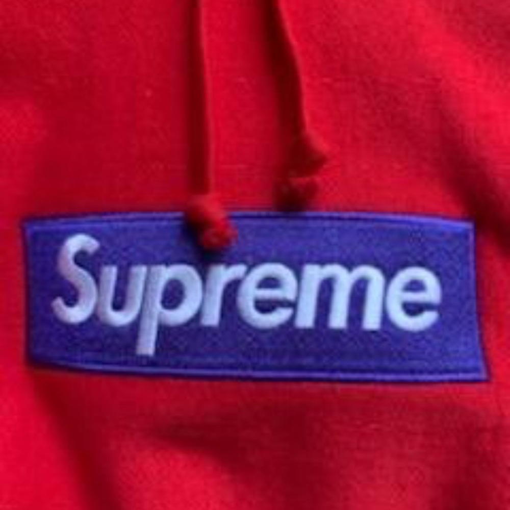 Supreme Hoodie Box logo